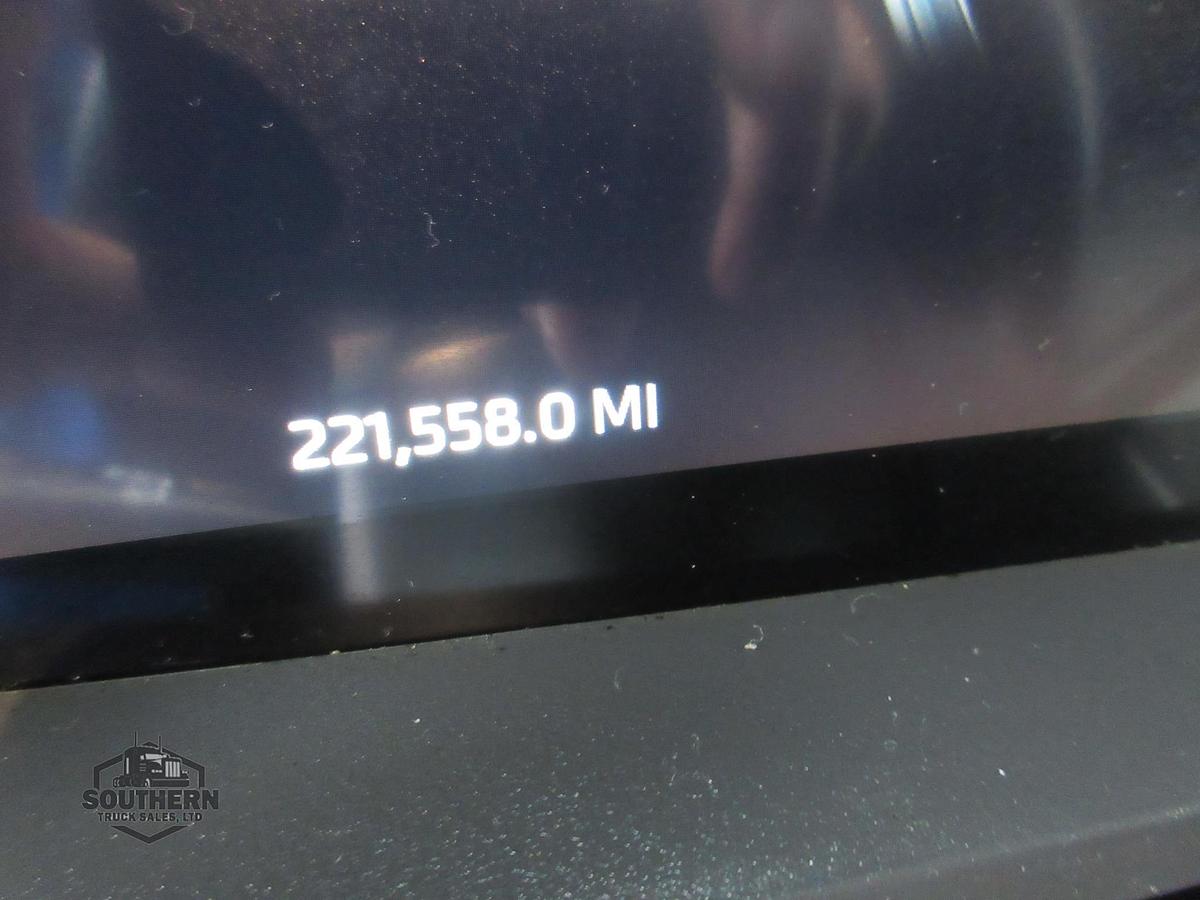 Used 2023 KENWORTH T880
