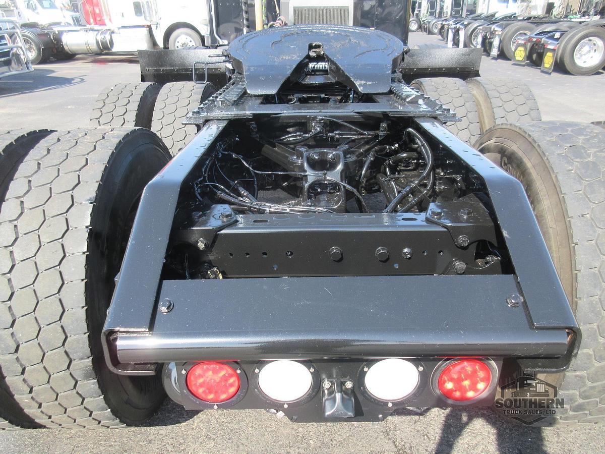 Used 2023 KENWORTH T880