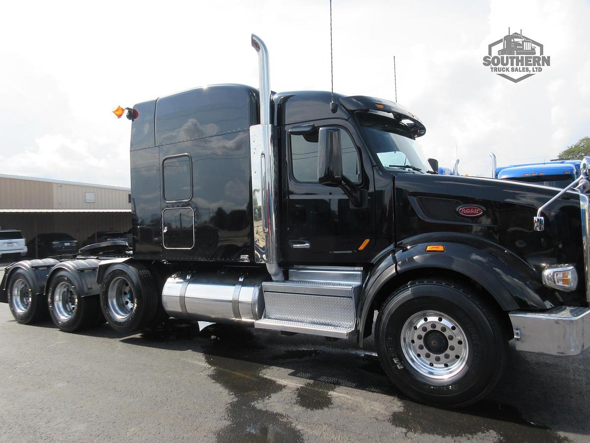 Used 2021 PETERBILT 567