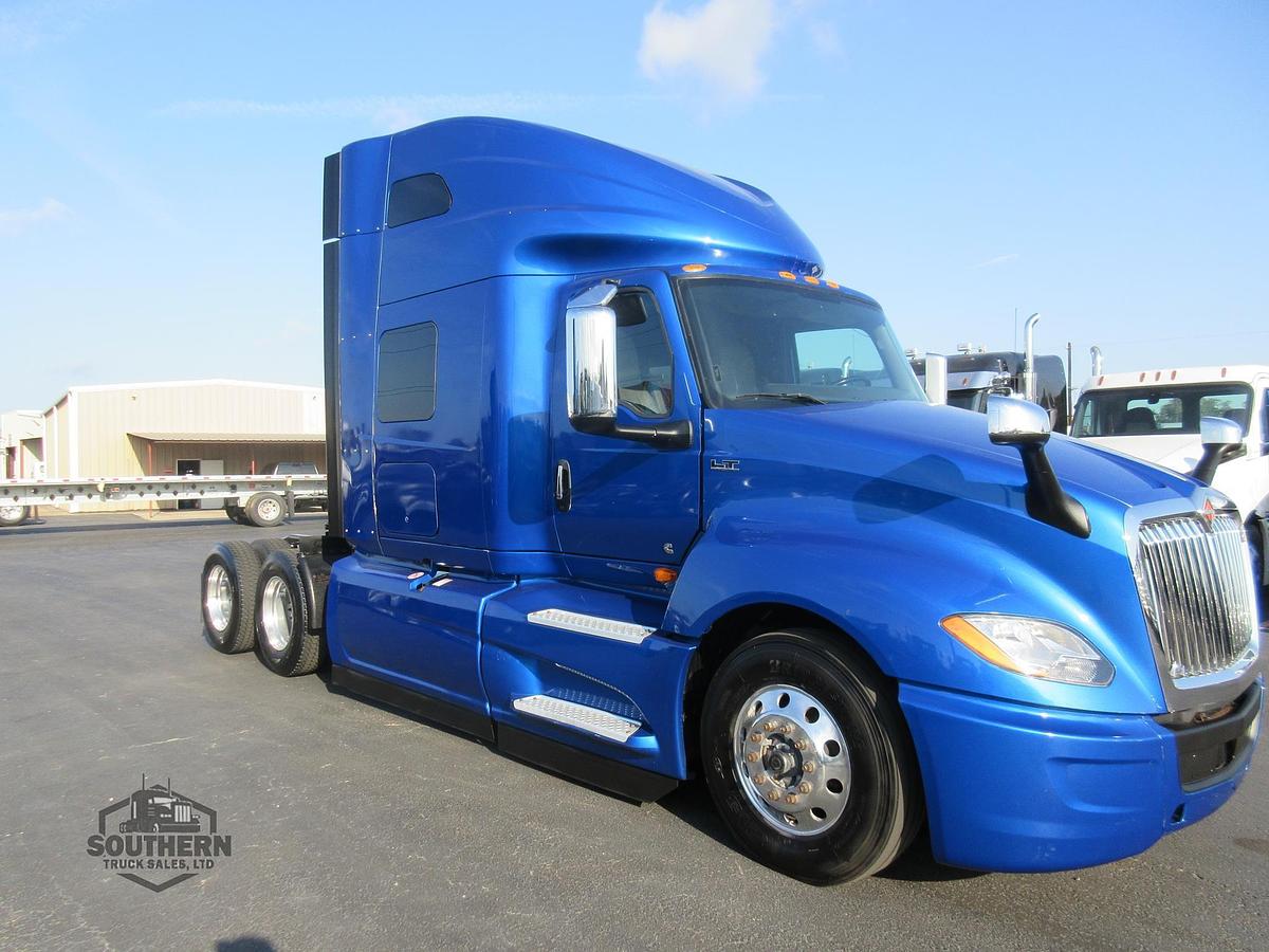 Used 2021 INTERNATIONAL LT