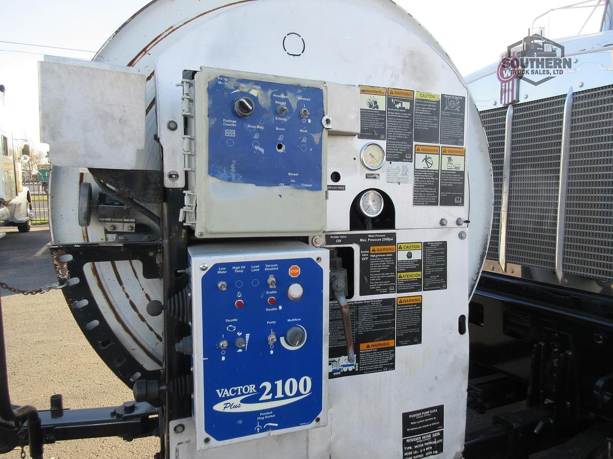 Used 2013 KENWORTH T800