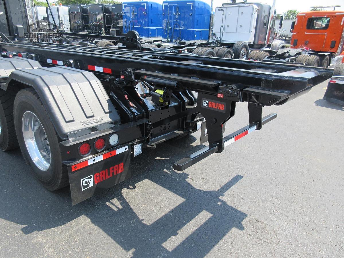 Used 2025 PETERBILT 567