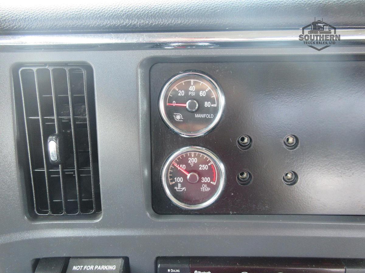 Used 2025 PETERBILT 567