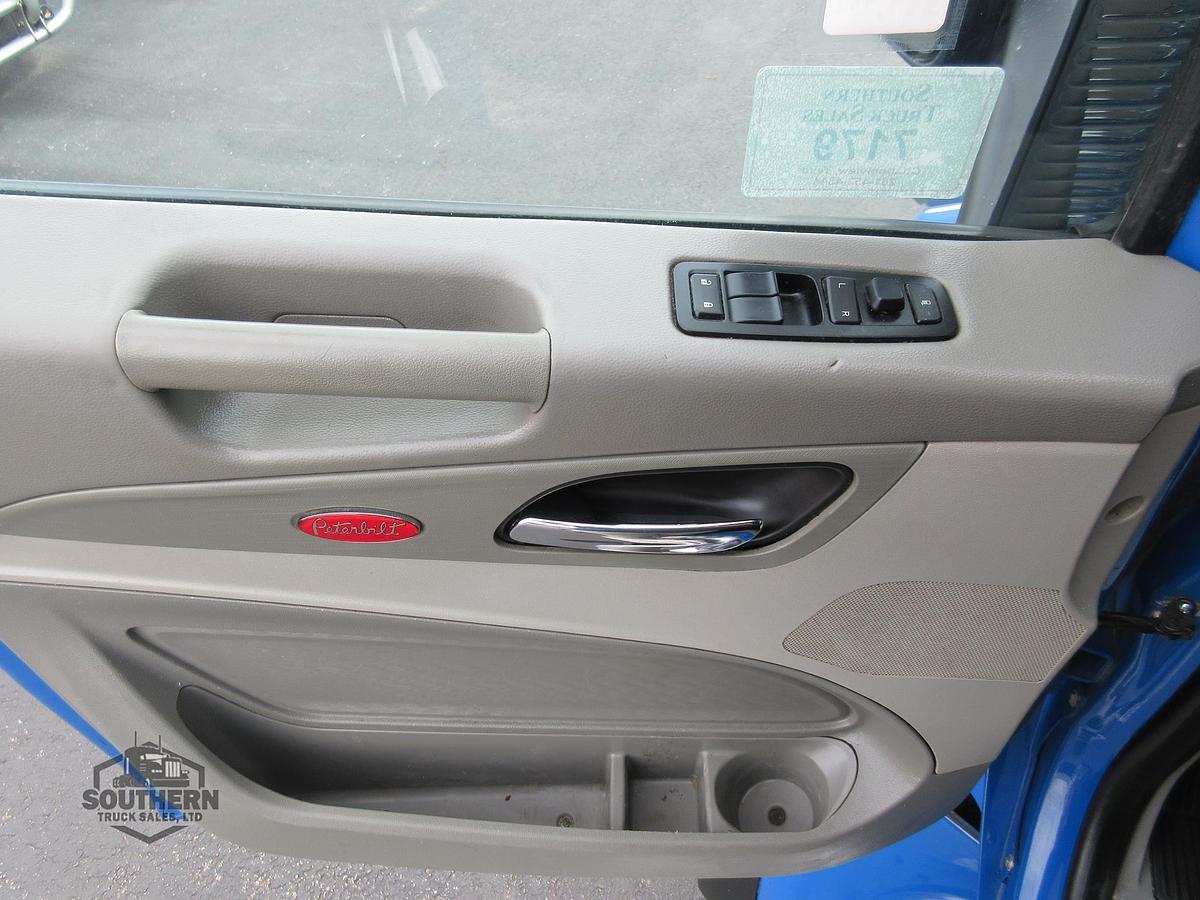 Used 2020 PETERBILT 567