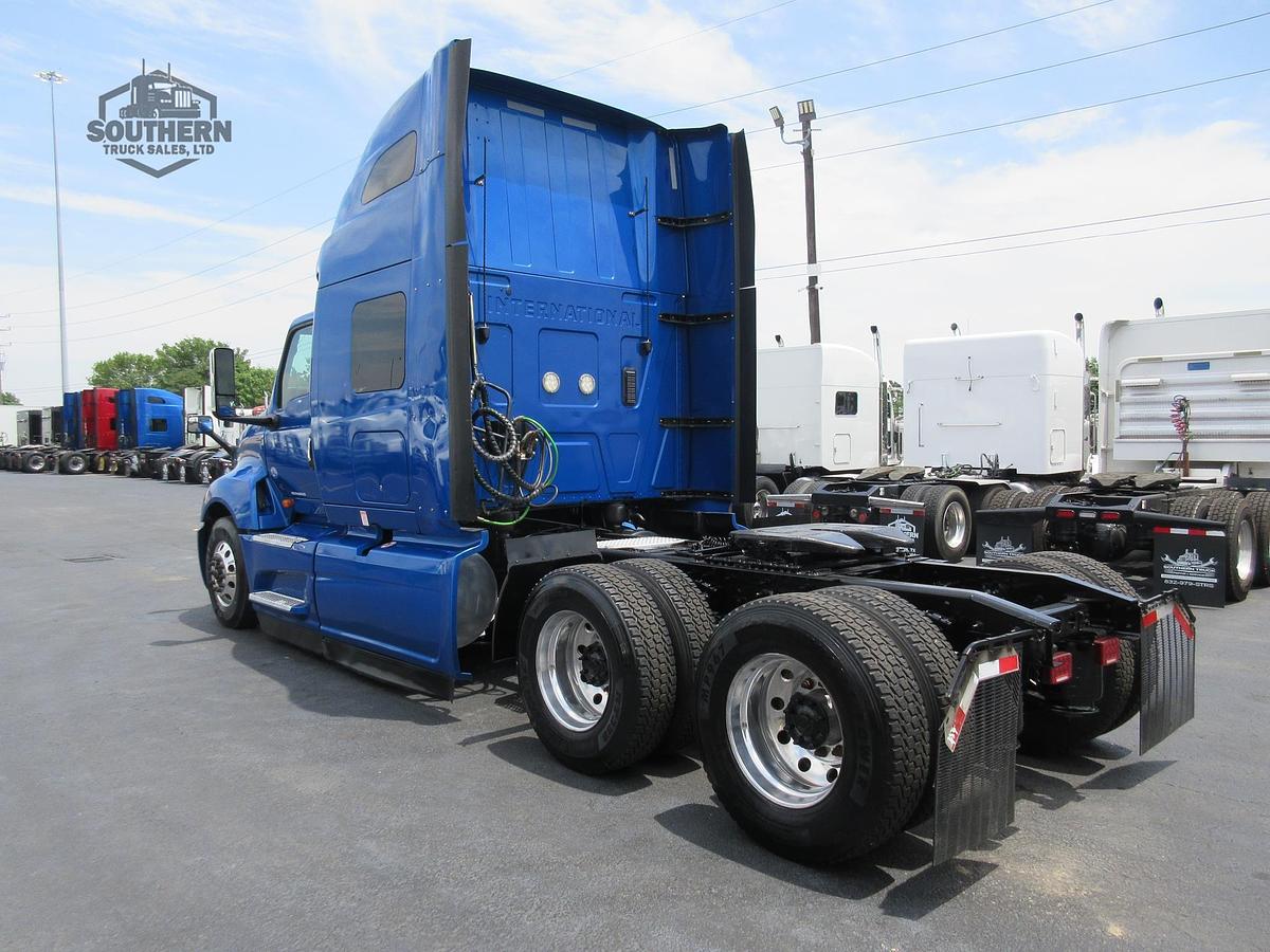 Used 2021 INTERNATIONAL LT