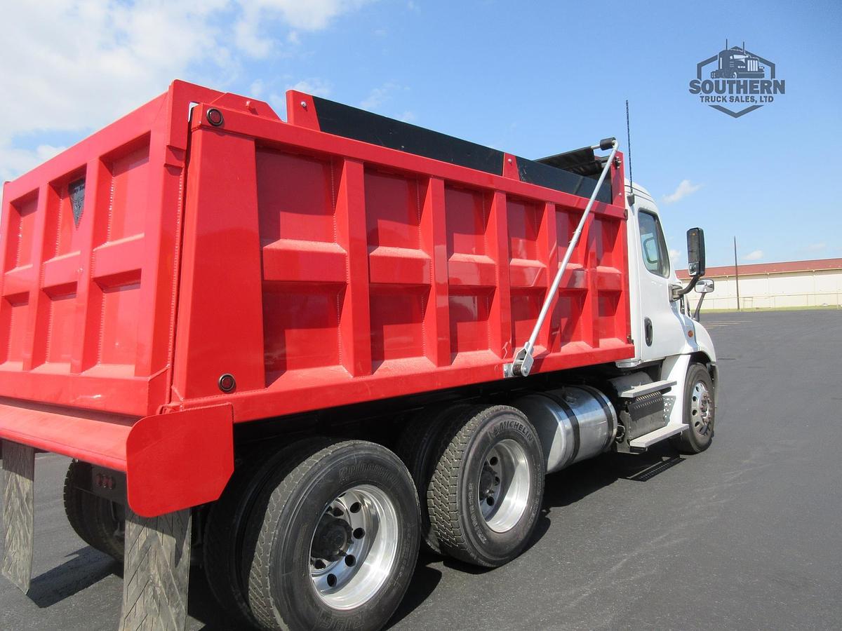 Used 2018 FREIGHTLINER CASCADIA 113