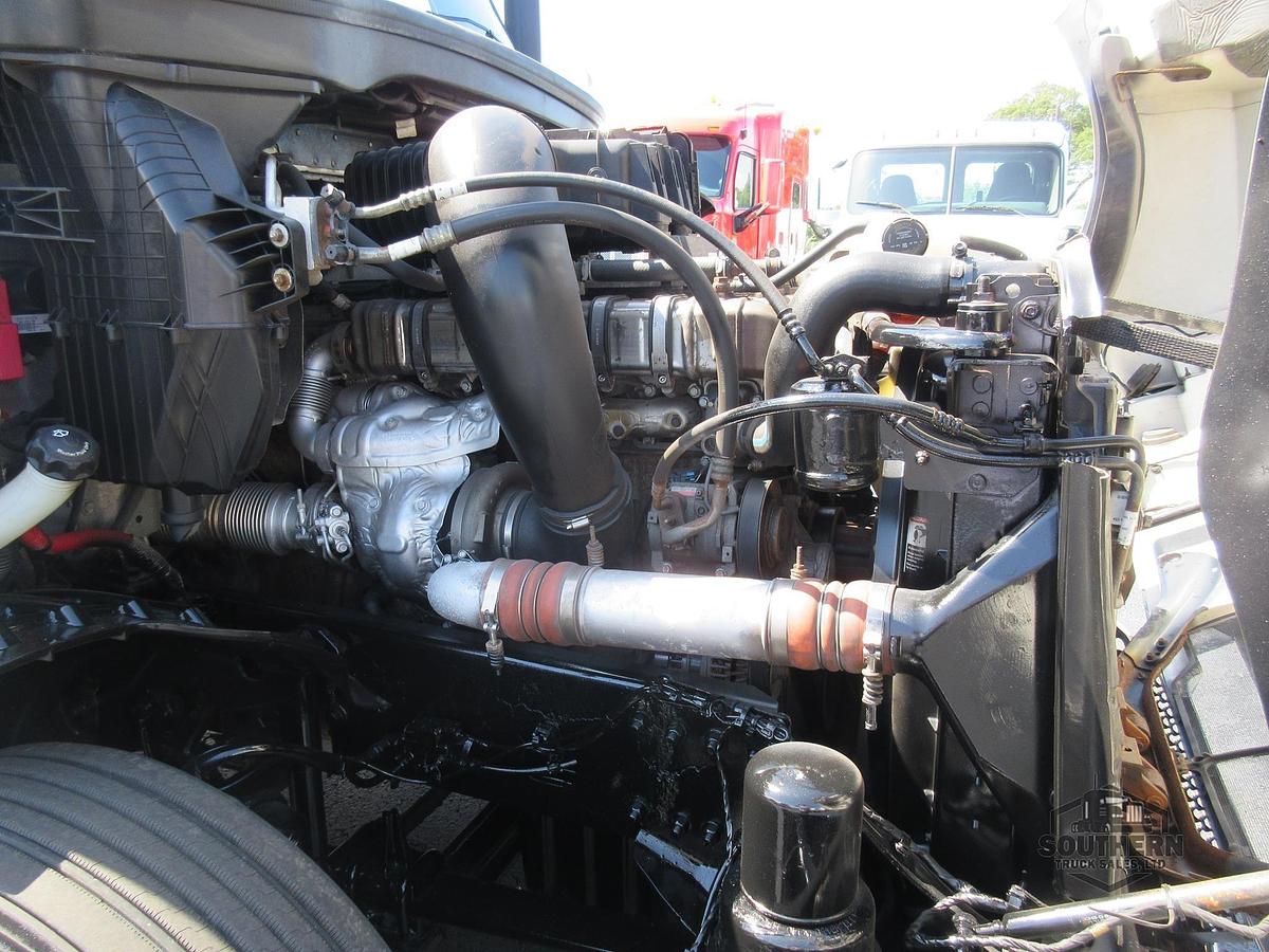 Used 2019 FREIGHTLINER CASCADIA 126