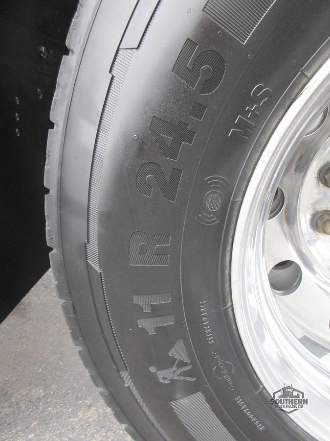 Used 2023 KENWORTH T880