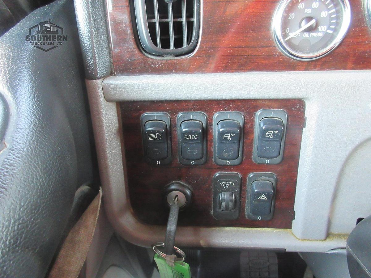 Used 2014 PETERBILT 389