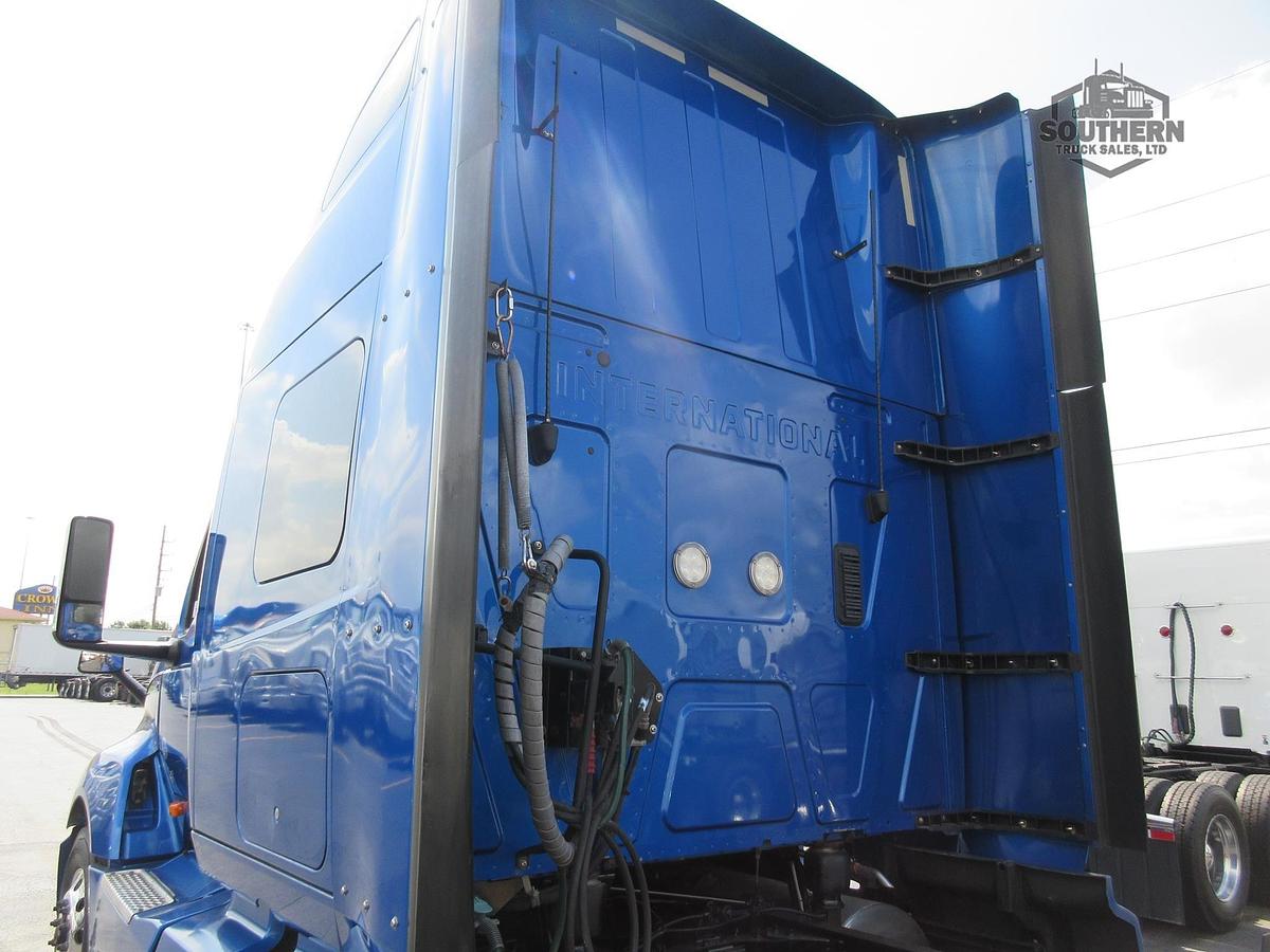 Used 2021 INTERNATIONAL LT