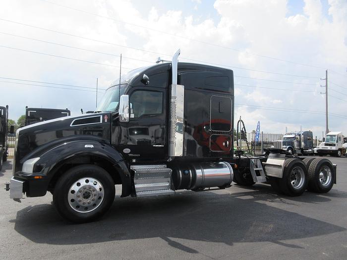Used 2021 KENWORTH T880
