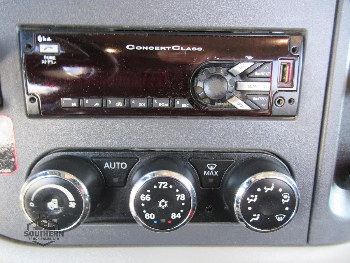 Used 2020 PETERBILT 567