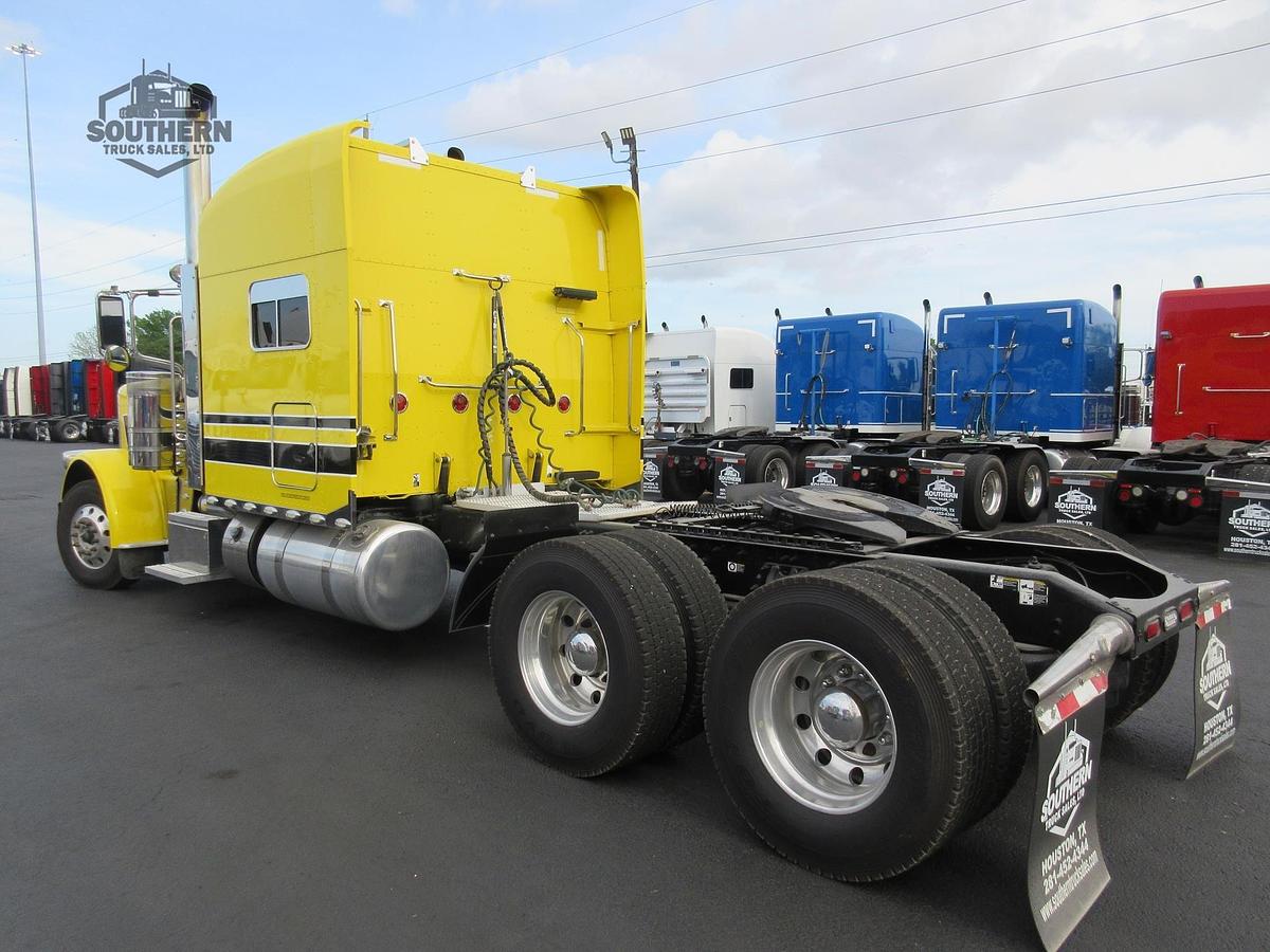 Used 2019 PETERBILT 389