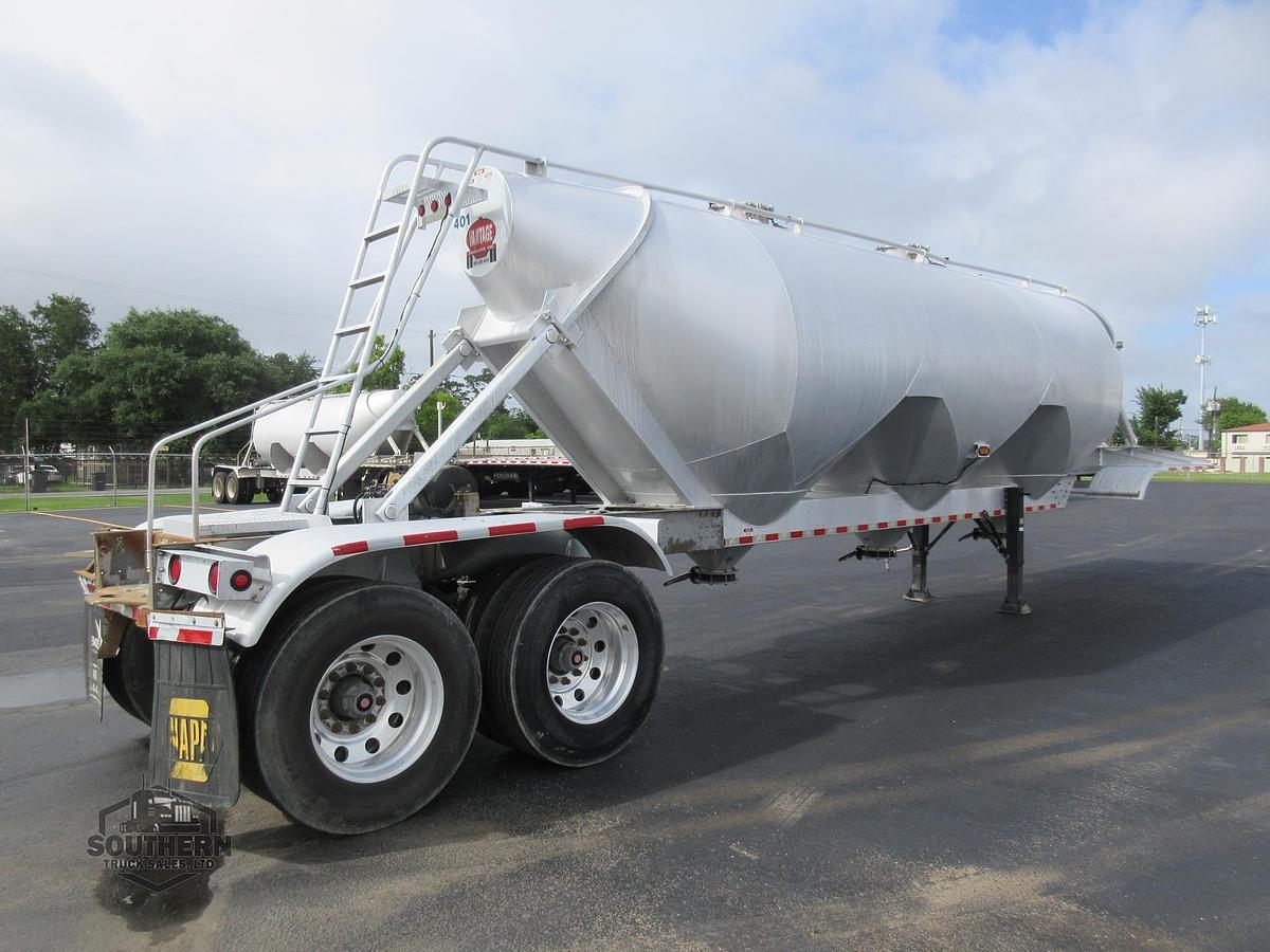 Used 2010 VANTAGE Tandem Axle