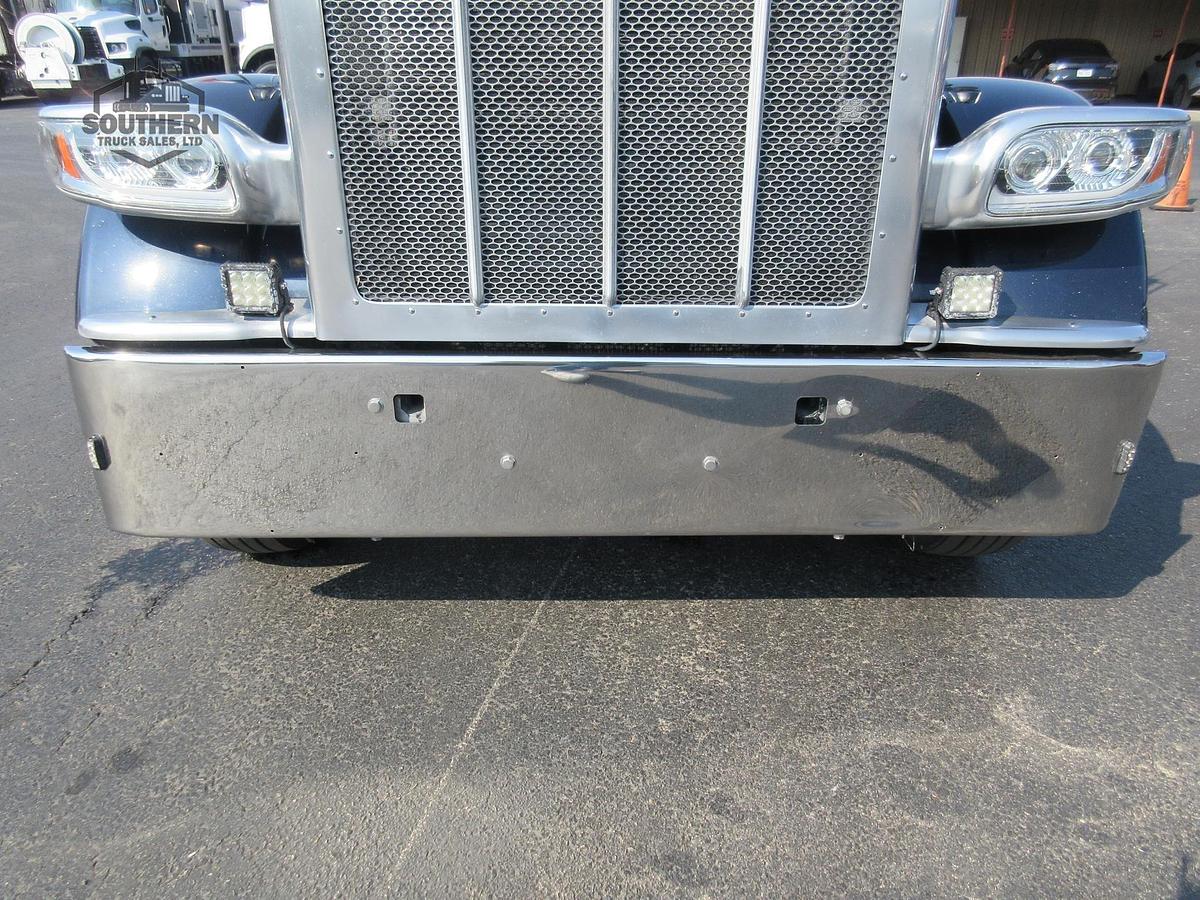 Used 2019 PETERBILT 389