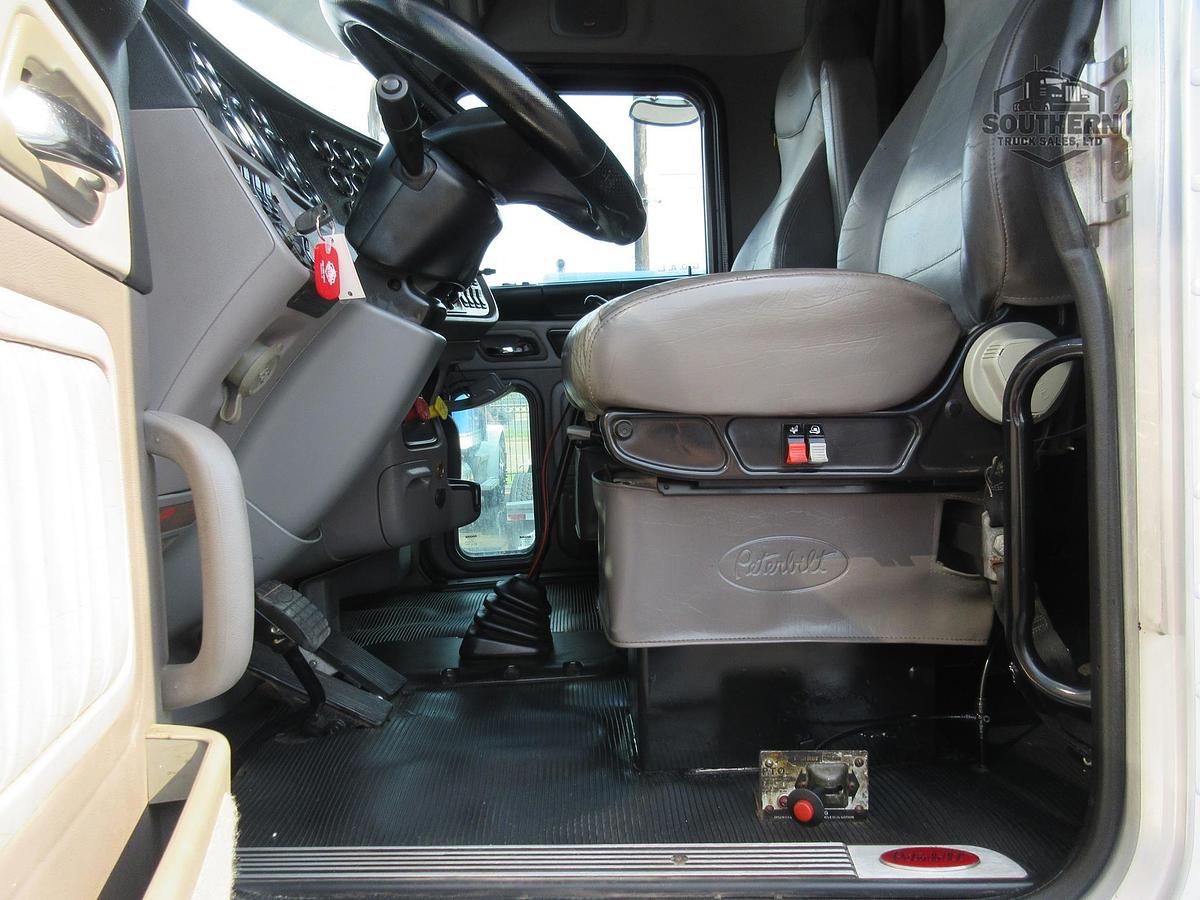 Used 2015 PETERBILT 386