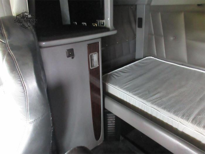 Used 2016 PETERBILT 389