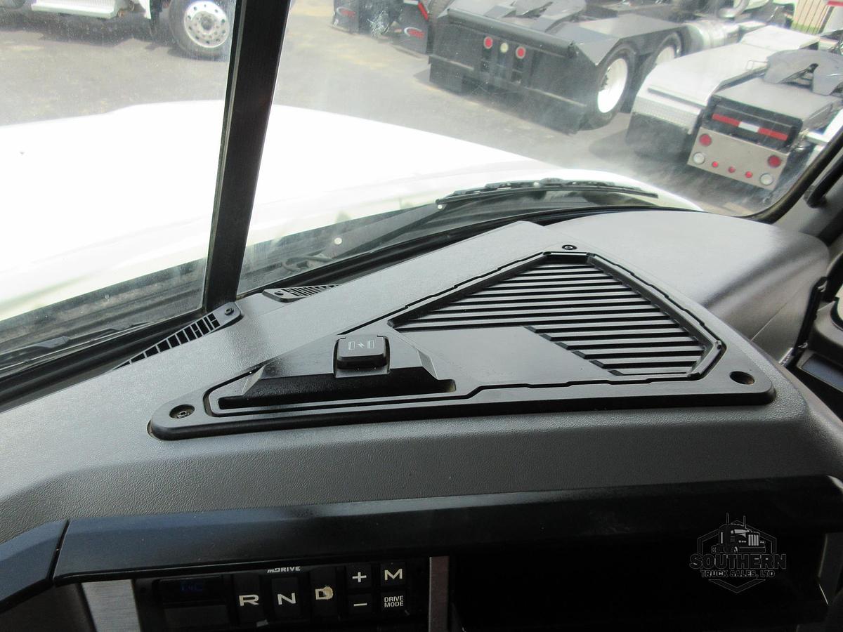 Used 2023 MACK PINNACLE 64T