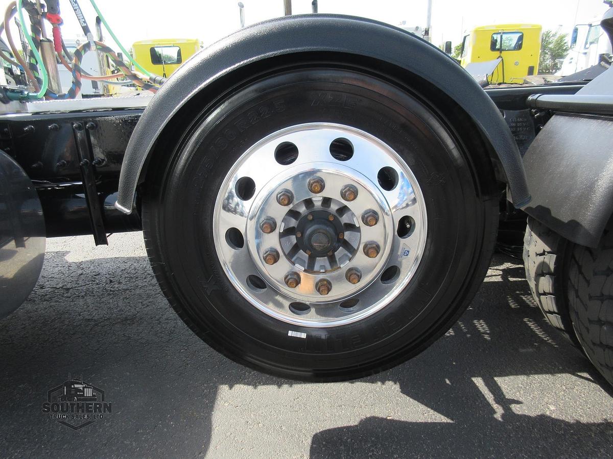 Used 2025 PETERBILT 567