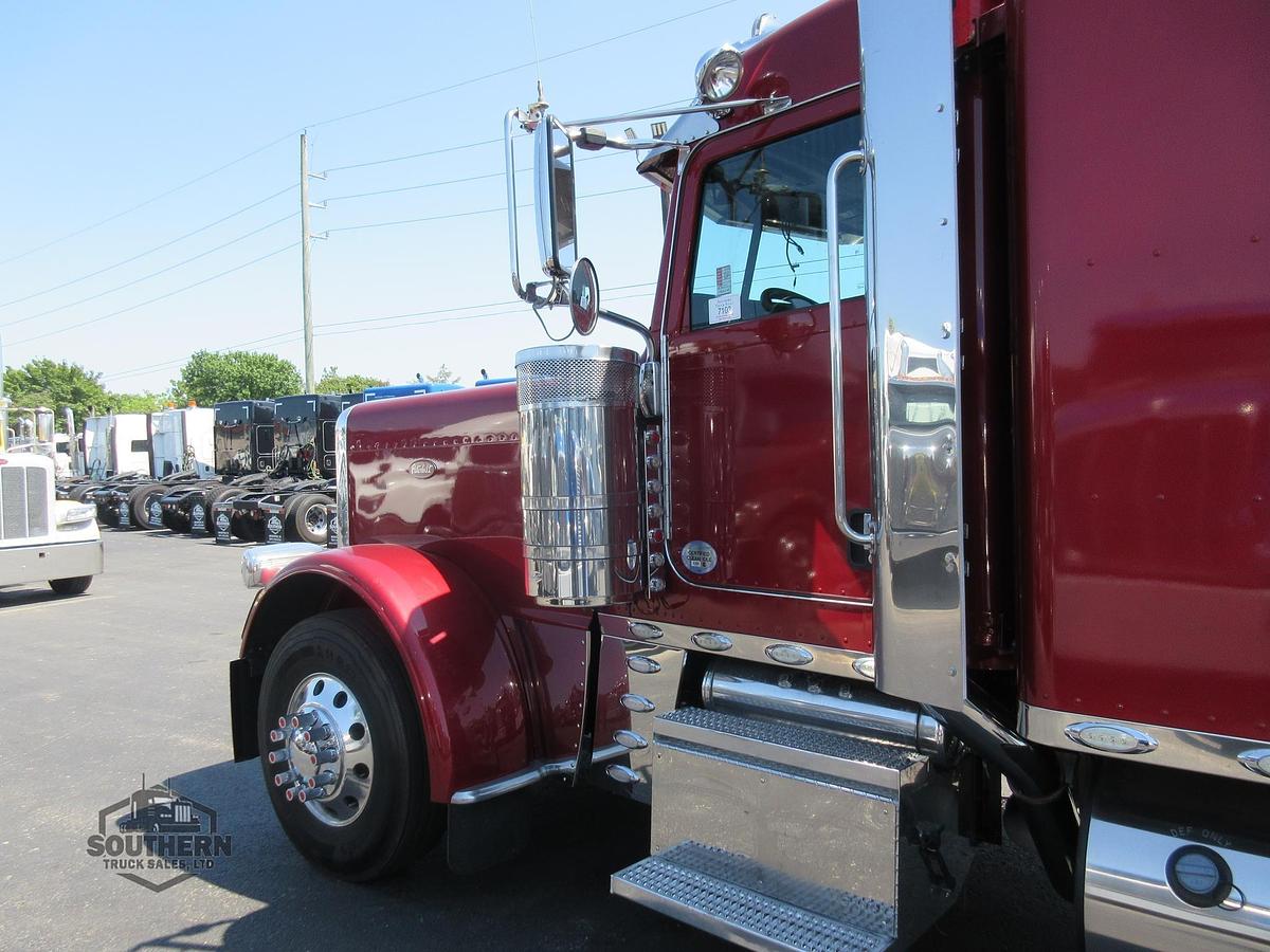Used 2019 PETERBILT 389