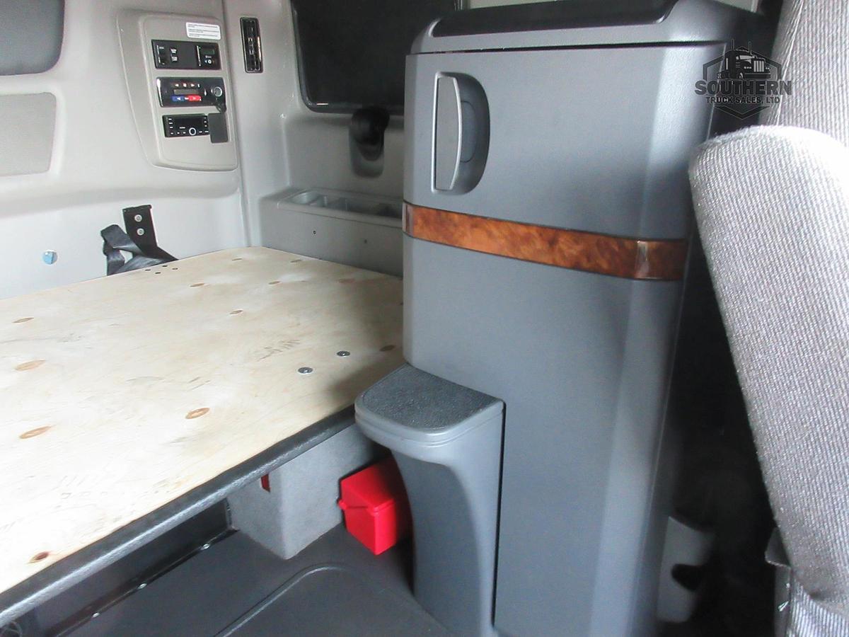 Used 2021 INTERNATIONAL LT