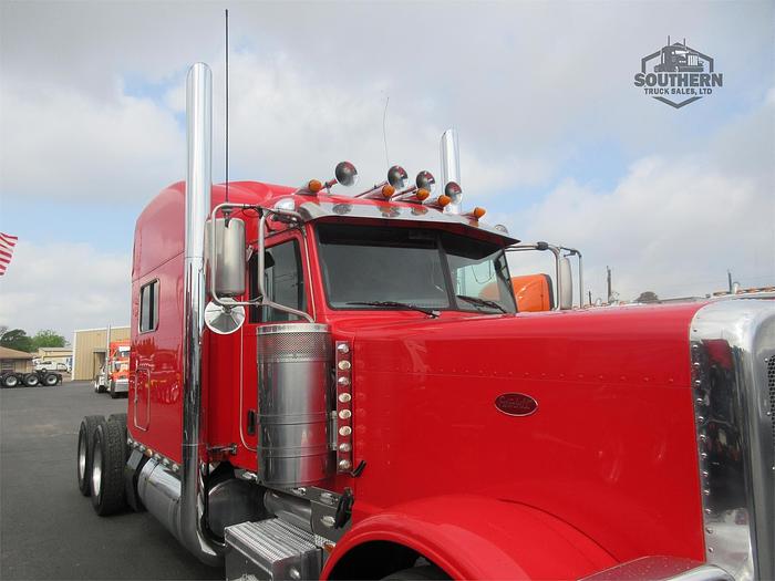 Used 2015 PETERBILT 389
