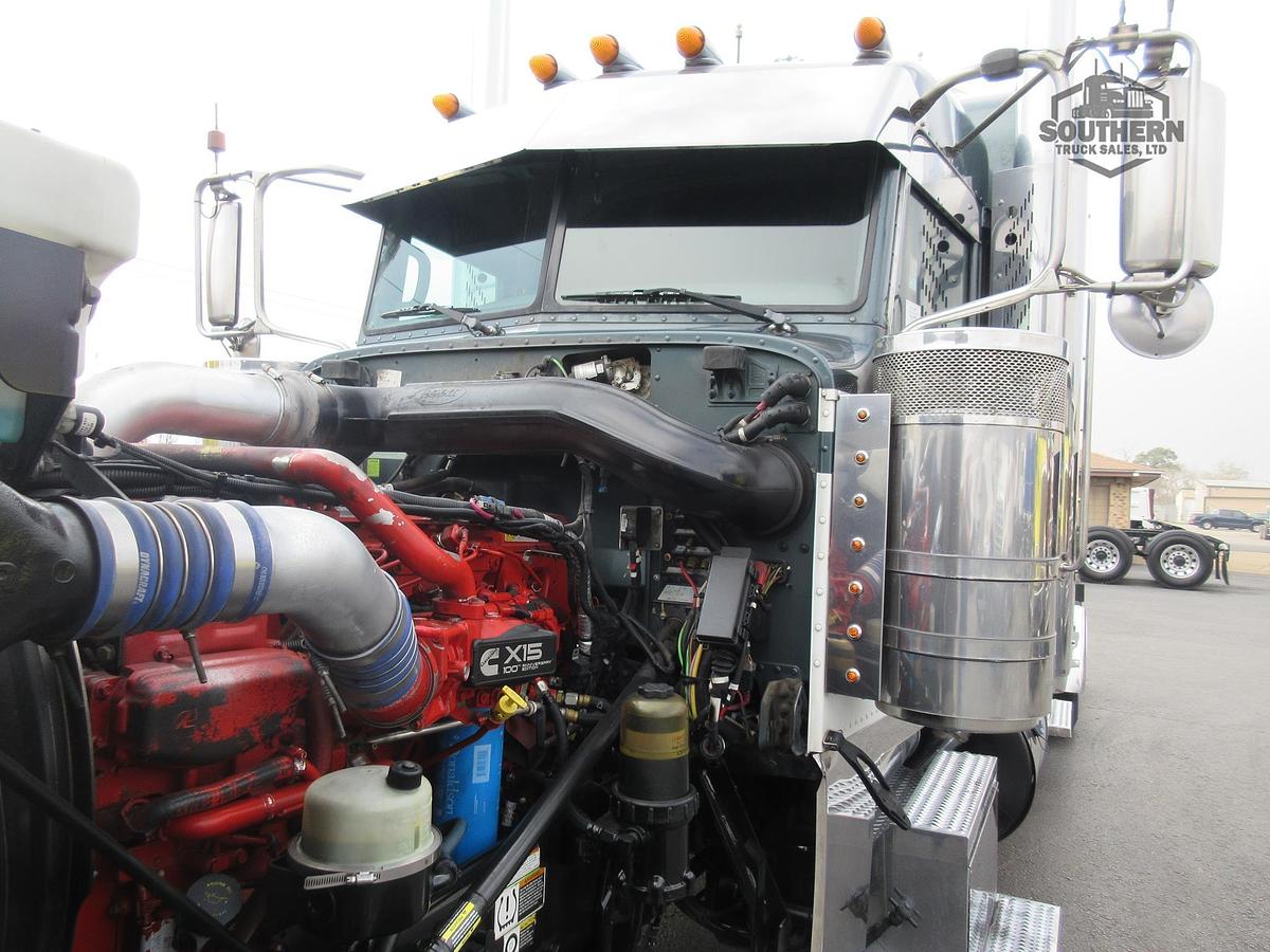 Used 2020 PETERBILT 389