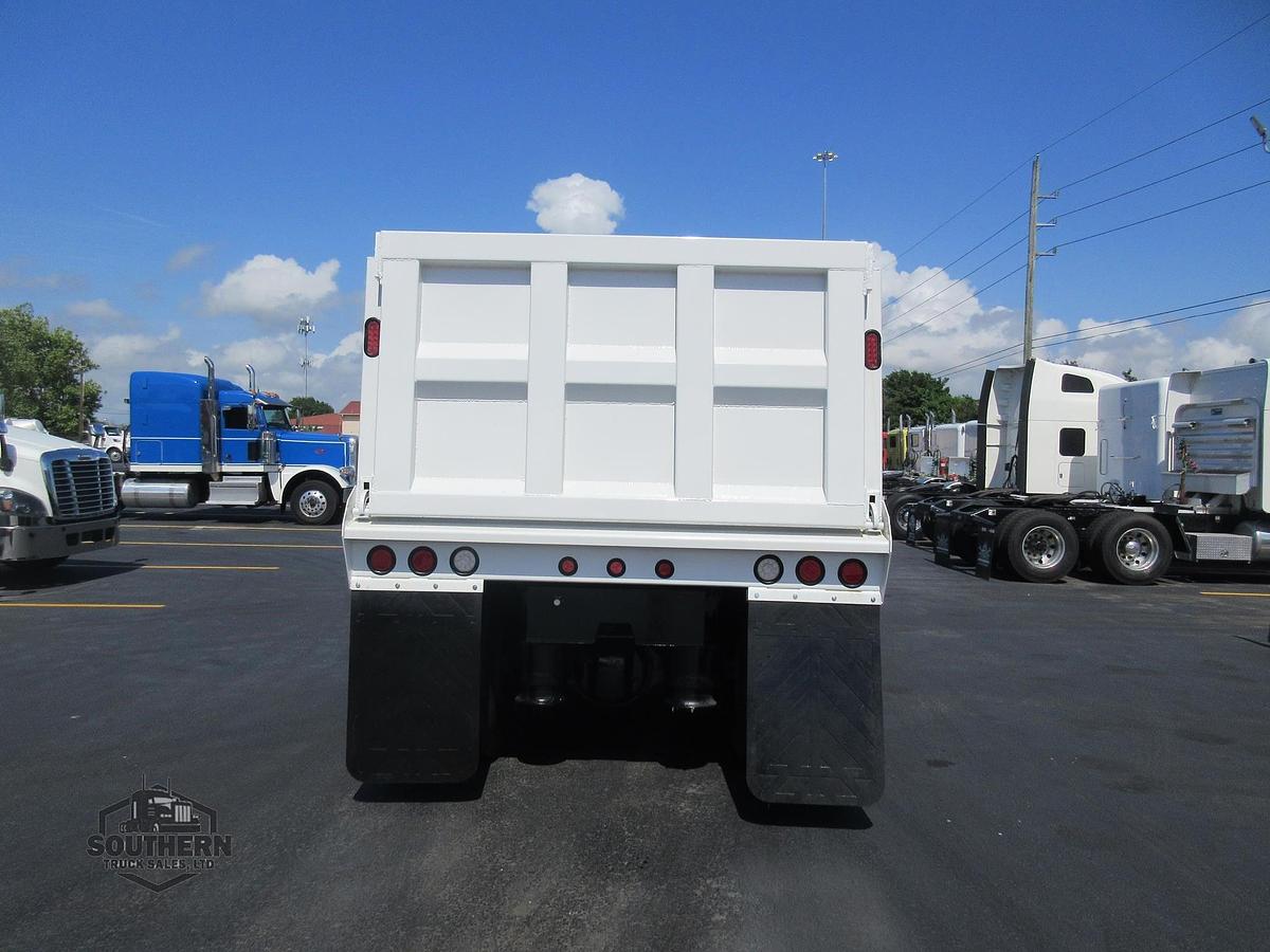 Used 2019 FREIGHTLINER CASCADIA 126