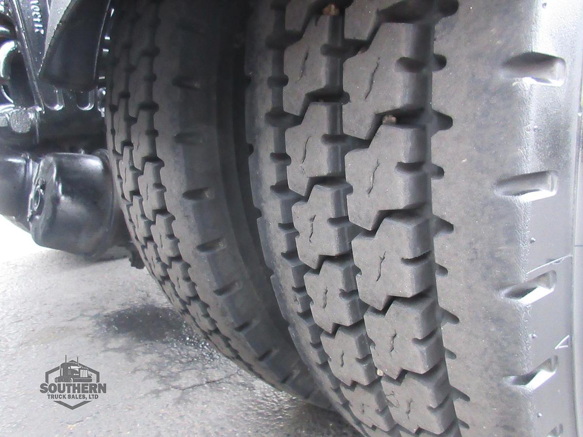 Used 2021 PETERBILT 567