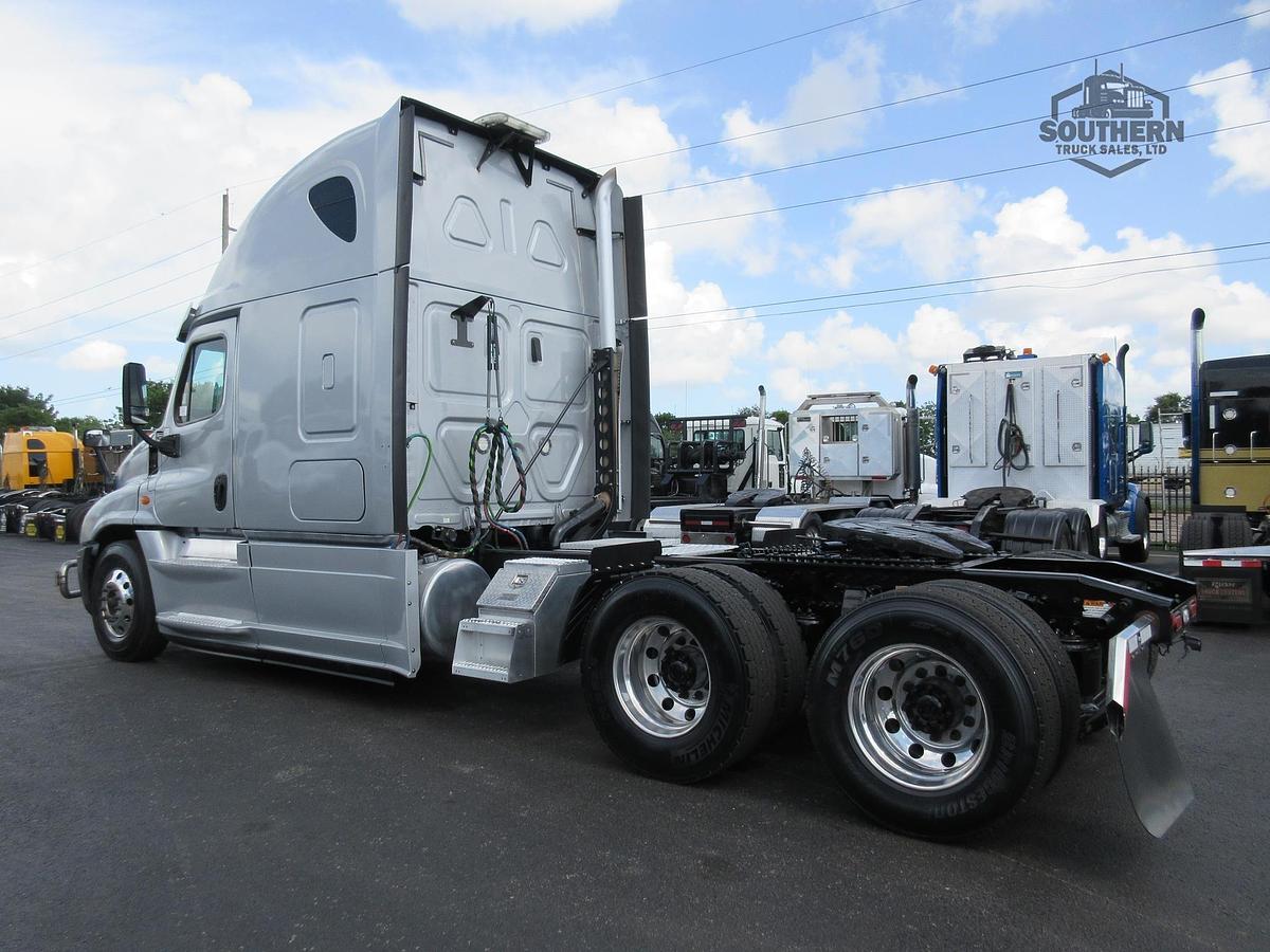 Used 2020 FREIGHTLINER CASCADIA 125