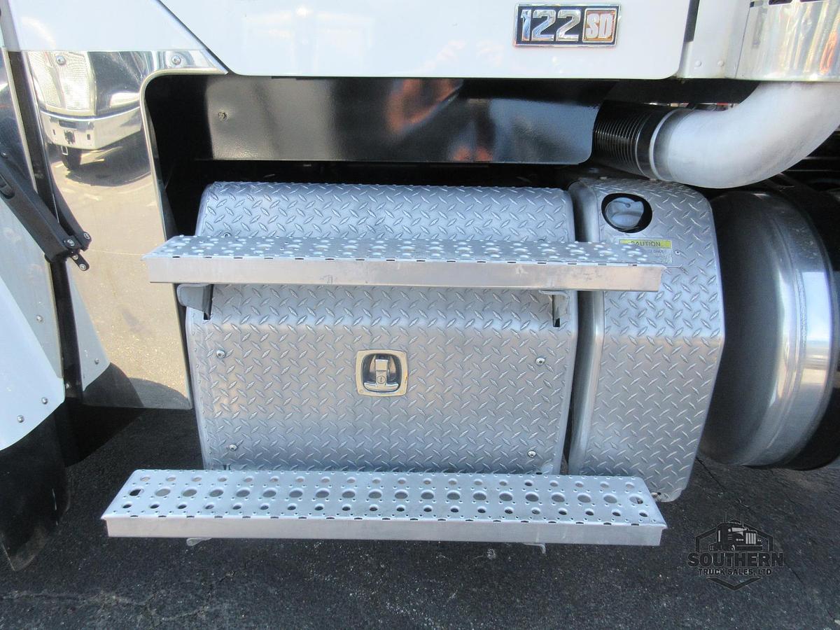 Used 2020 FREIGHTLINER 122SD