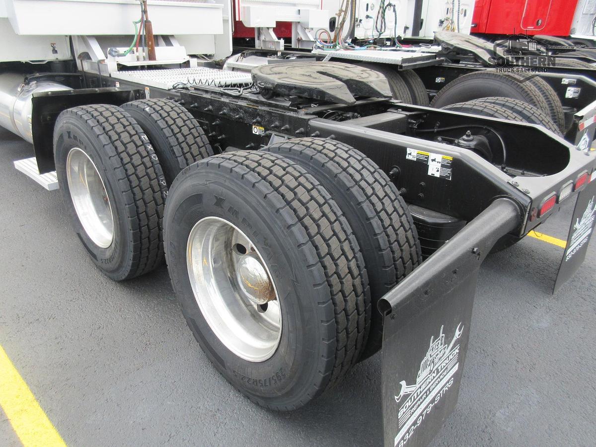 Used 2018 PETERBILT 389
