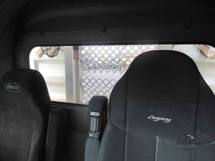 Used 2017 PETERBILT 367