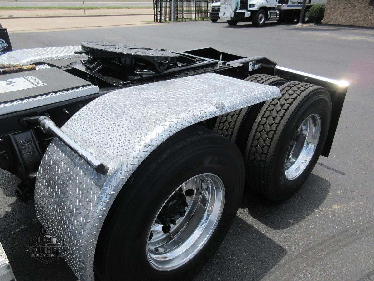 Used 2019 PETERBILT 389