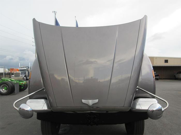 Used 2020 PETERBILT 567