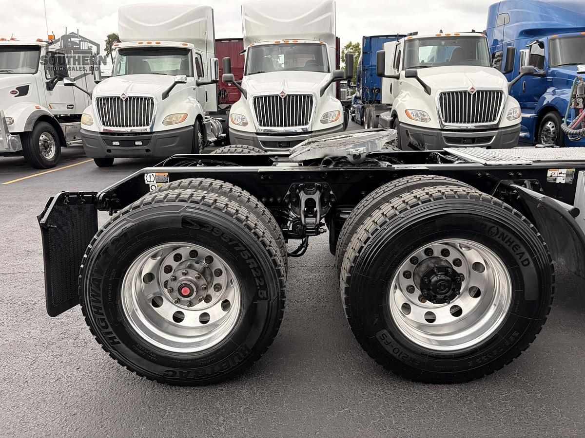 Used 2022 KENWORTH T680