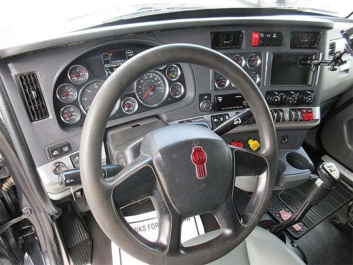 Used 2021 KENWORTH T880