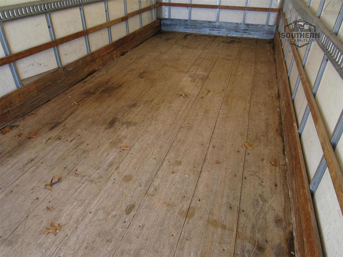 Used 2017 FREIGHTLINER BUSINESS CLASS M2 106