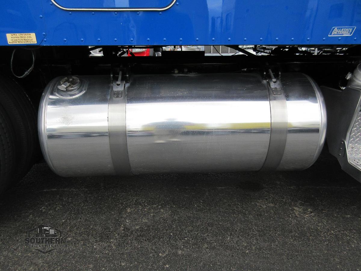 Used 2020 PETERBILT 567