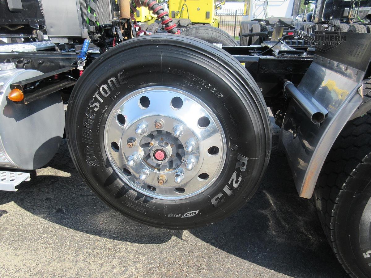 Used 2023 KENWORTH T880