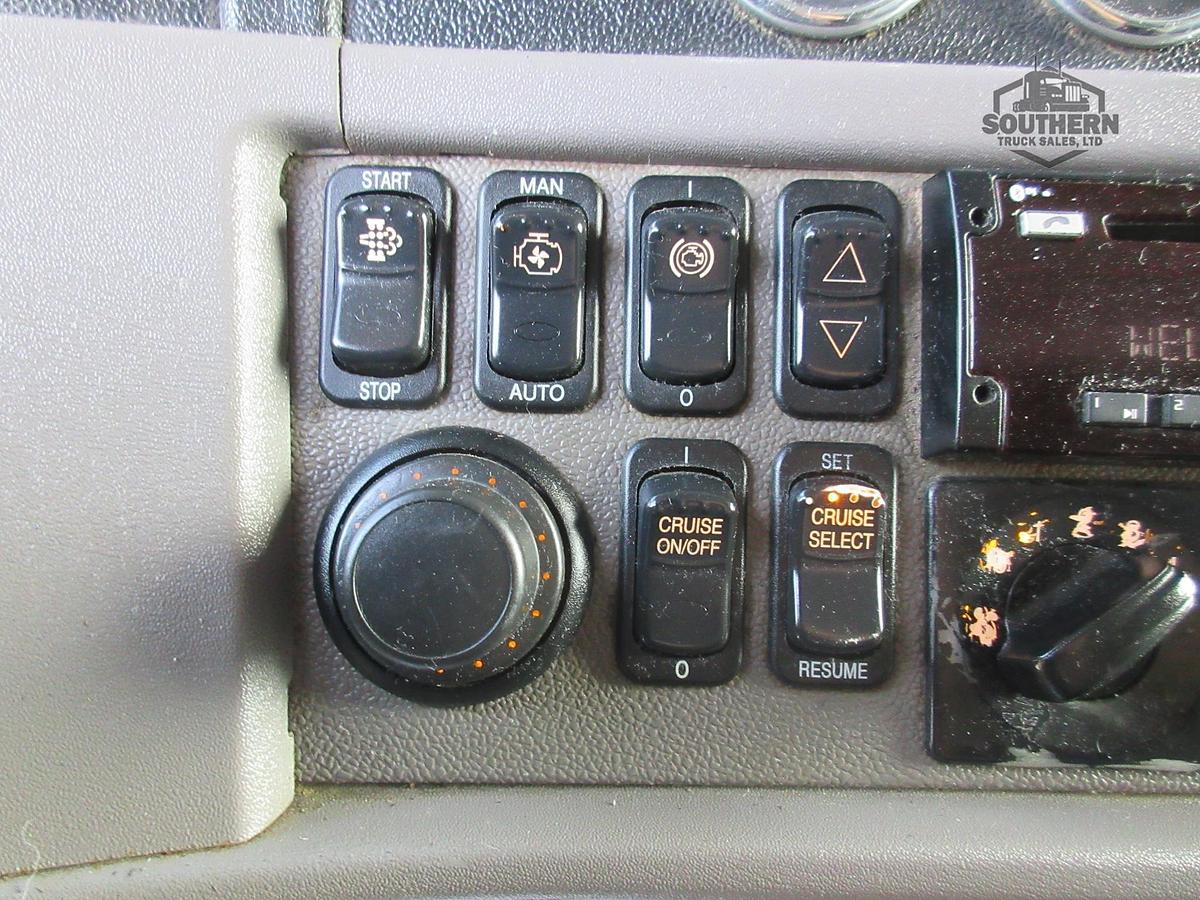 Used 2016 PETERBILT 389