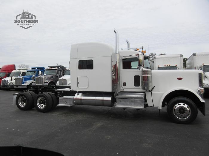 Used 2018 PETERBILT 389