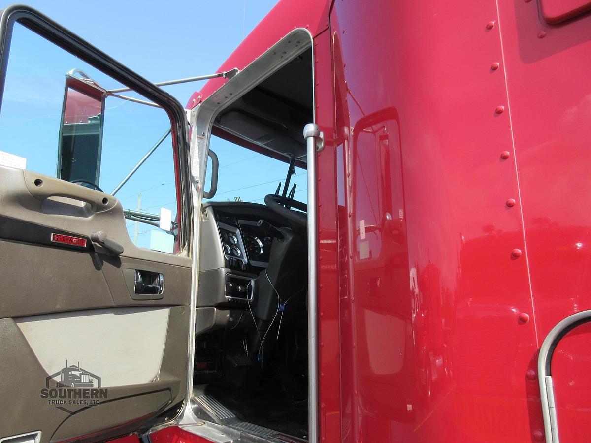 Used 2014 KENWORTH T800