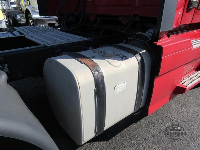 Used 2020 VOLVO VNR64T300