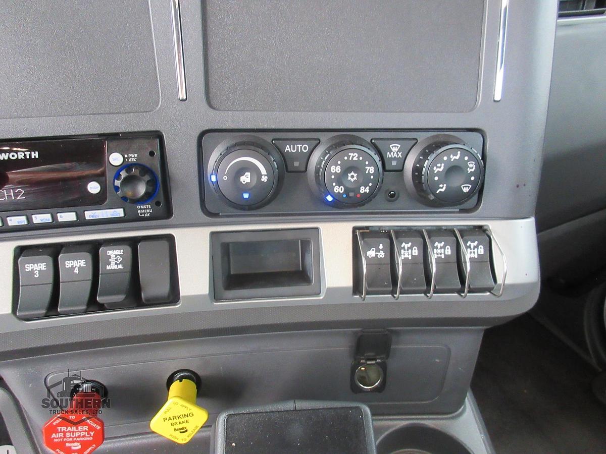 Used 2025 KENWORTH T880