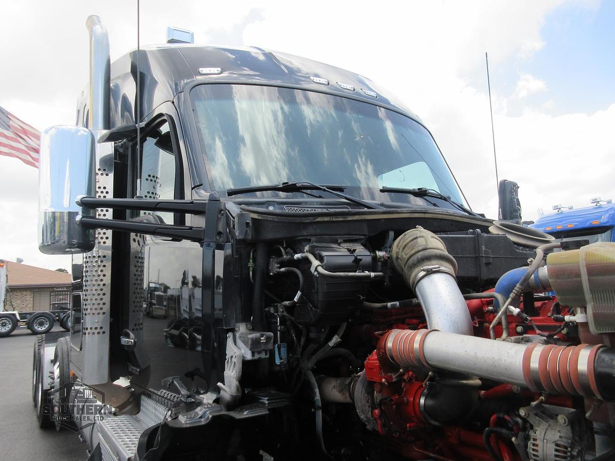 Used 2023 KENWORTH T880