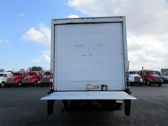 Used 2018 FREIGHTLINER BUSINESS CLASS M2 106