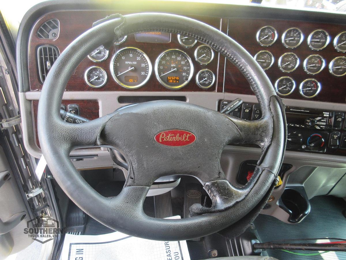 Used 2017 PETERBILT 389