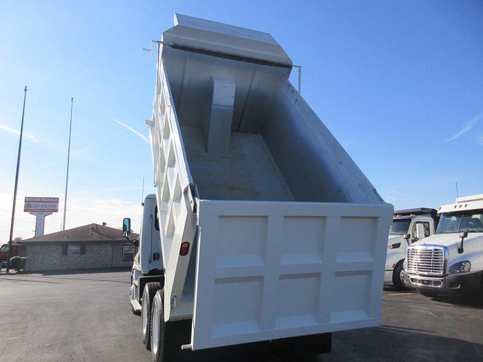 Used 2017 FREIGHTLINER CASCADIA 113