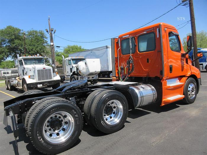 Used 2018 FREIGHTLINER CASCADIA 116